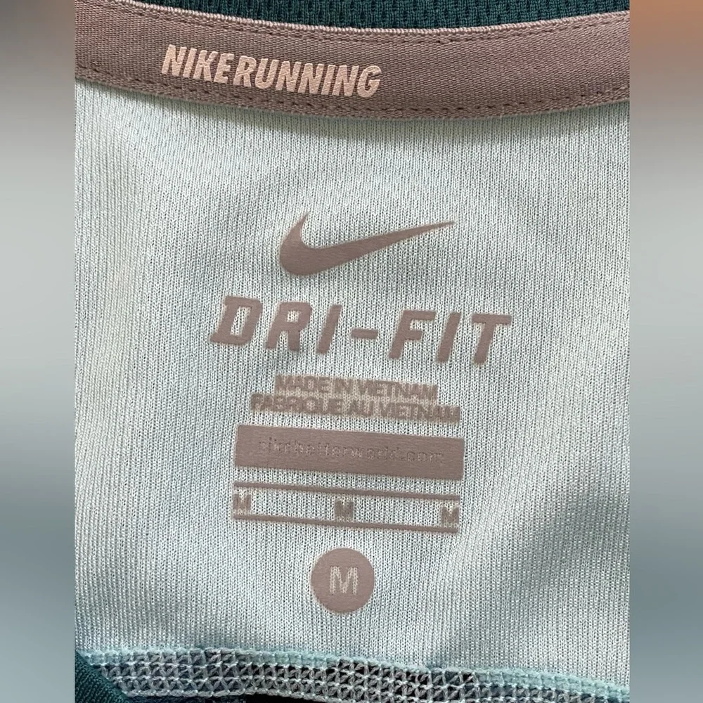 Nike Dri Fit Women’s Size Medium Blue Running Racer Athletic‎ Tee